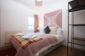Mansfield House, Offer for long stays, Great for contractors and workers, close to Principality Stadium & parking included